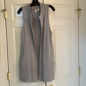 Tunic length sleeveless sweater by Moth.